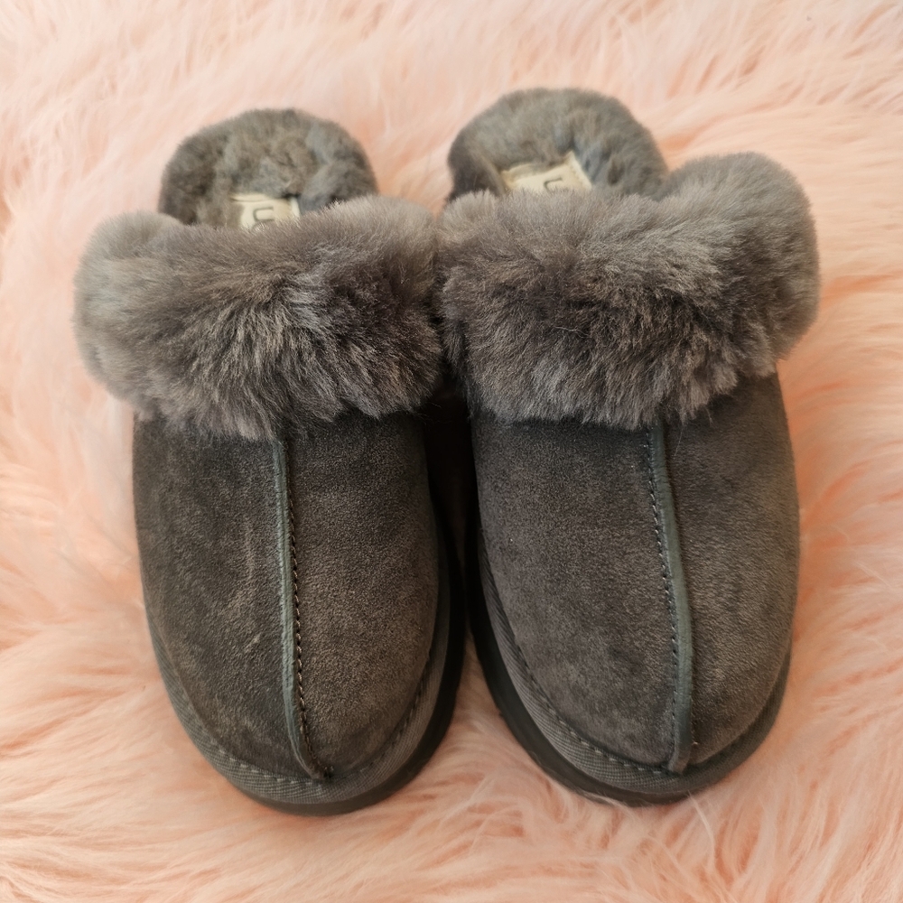 Women's UGG Slippers